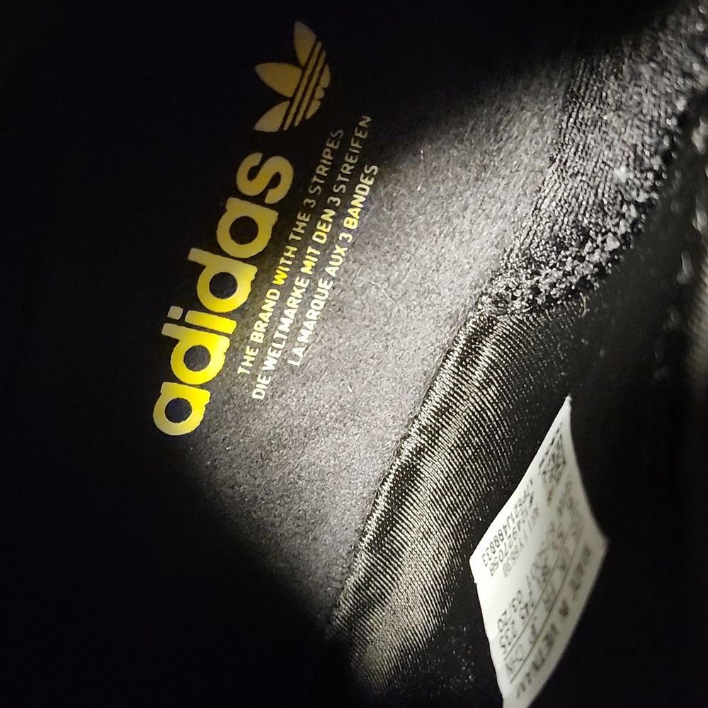 Adidas - Picture 5 of 9